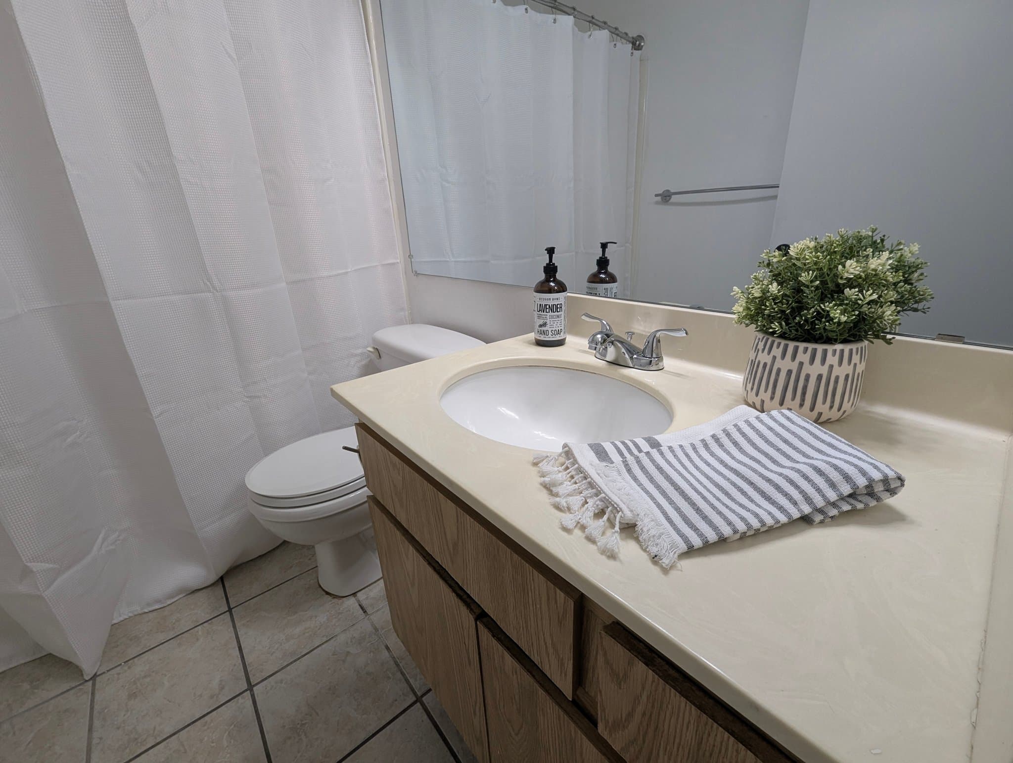Ventura Condo: 771 Seneca St