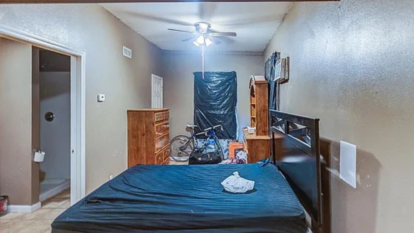 East Saint Louis House: 351 N 26th St