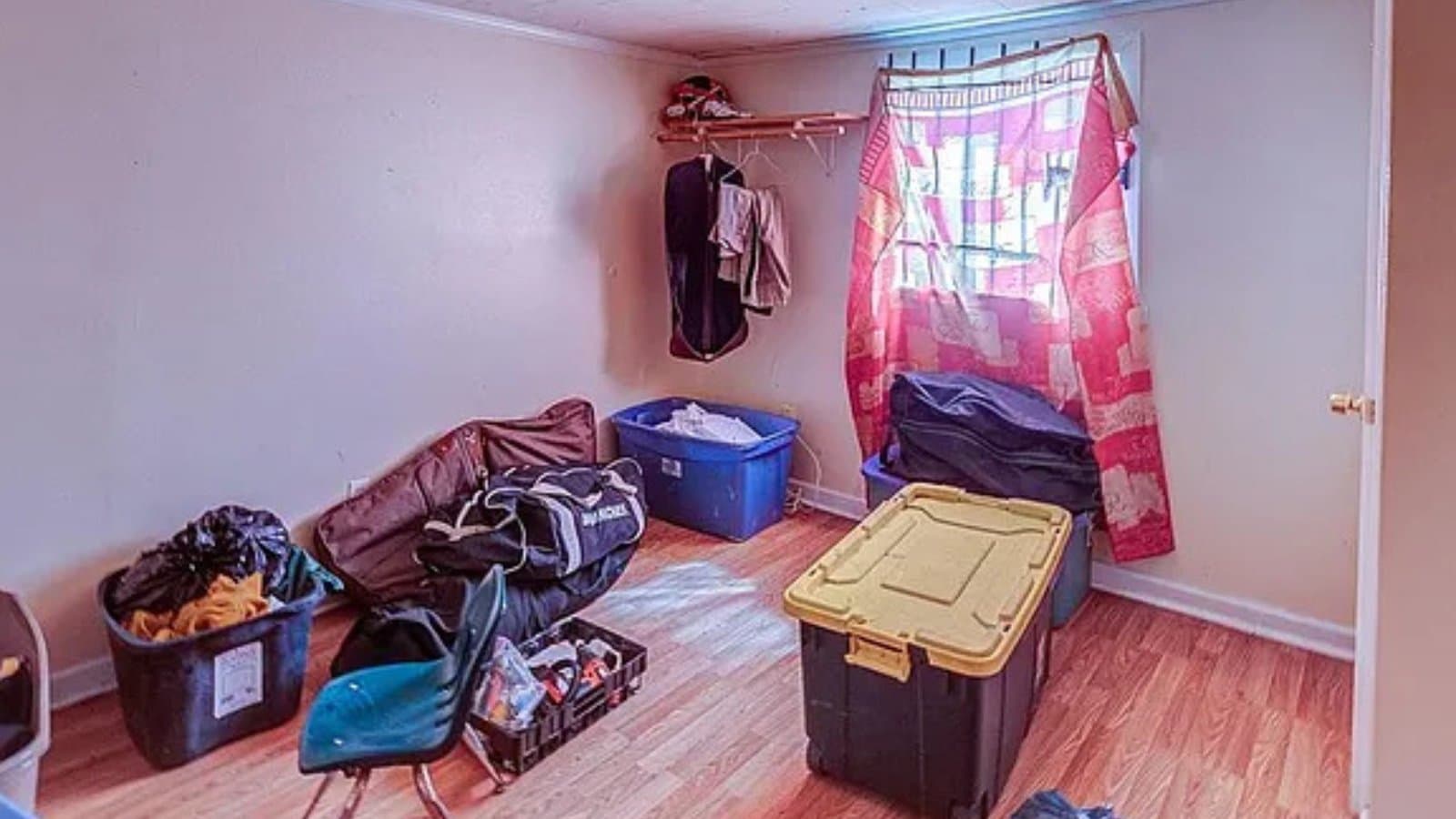 East Saint Louis House: 351 N 26th St