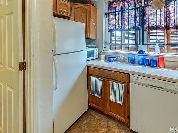 East Saint Louis House: 351 N 26th St