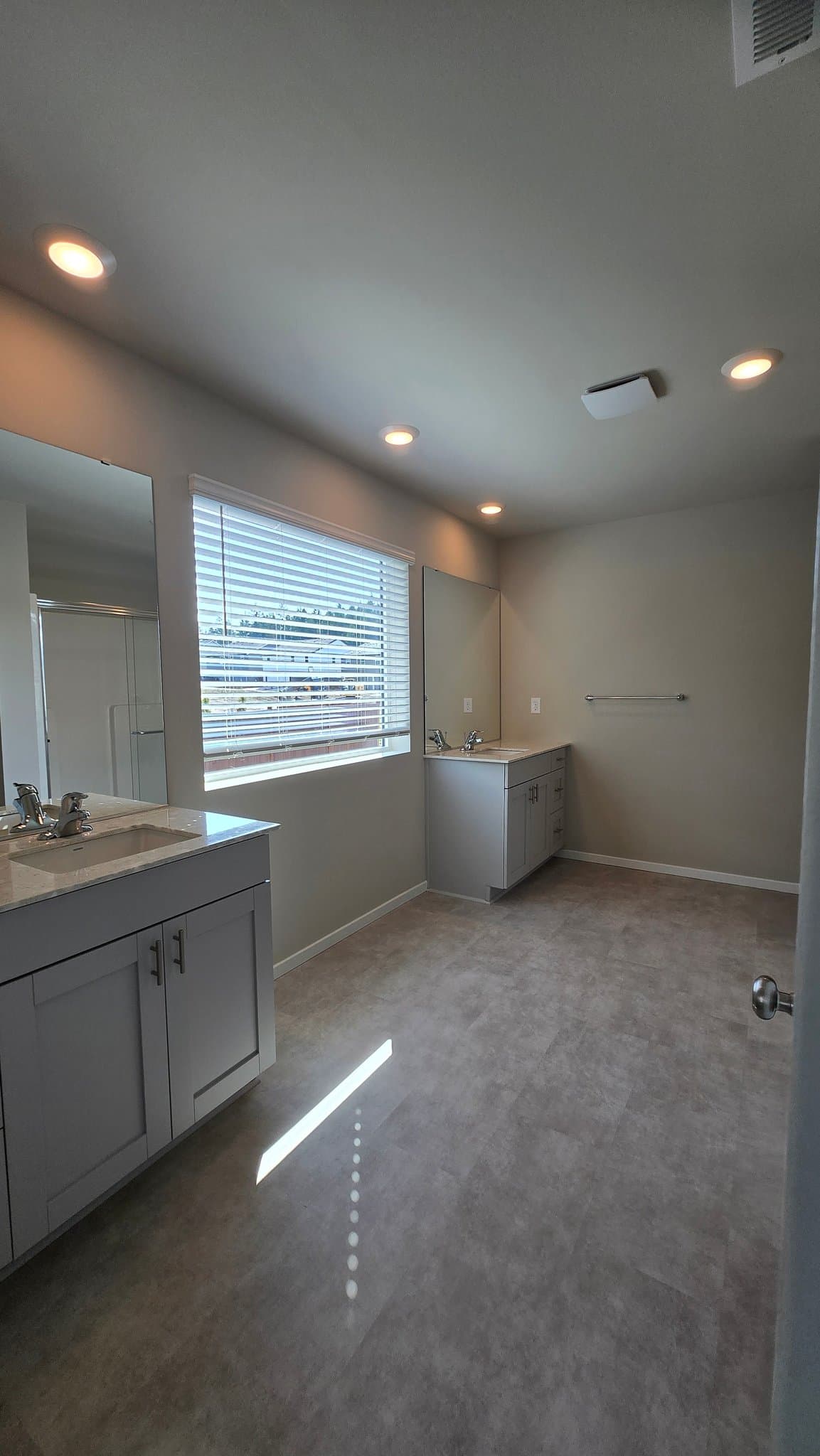 olympia House: 3923 23rd Ave NE