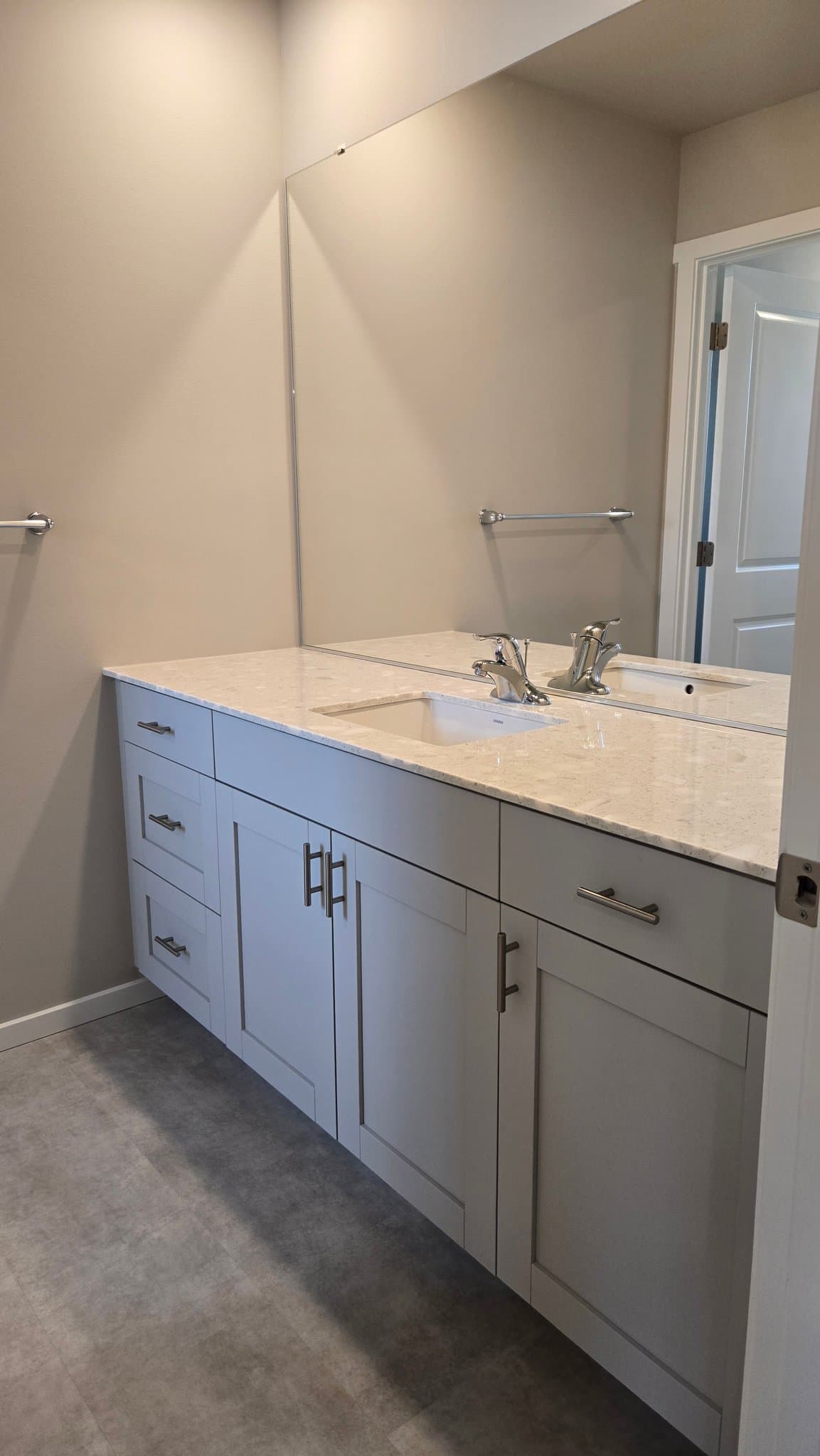 olympia House: 3923 23rd Ave NE