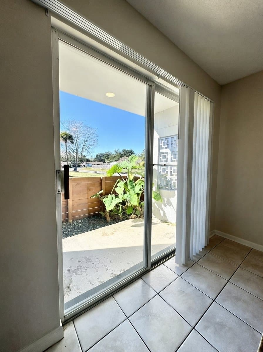 Orlando Apartment: 1700 Van Ness St