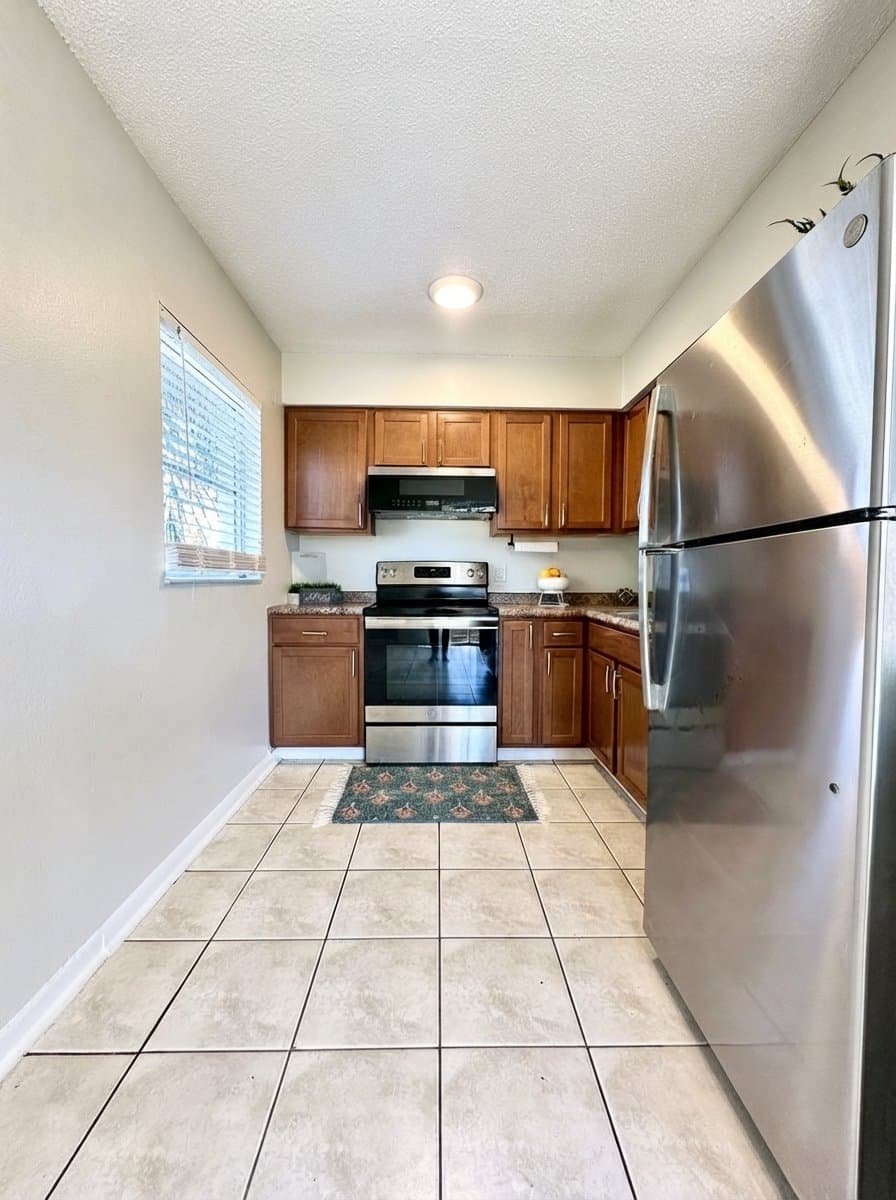 Orlando Apartment: 1700 Van Ness St
