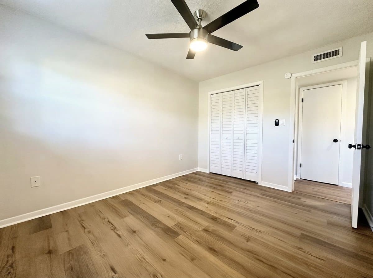 Orlando Apartment: 1700 Van Ness St