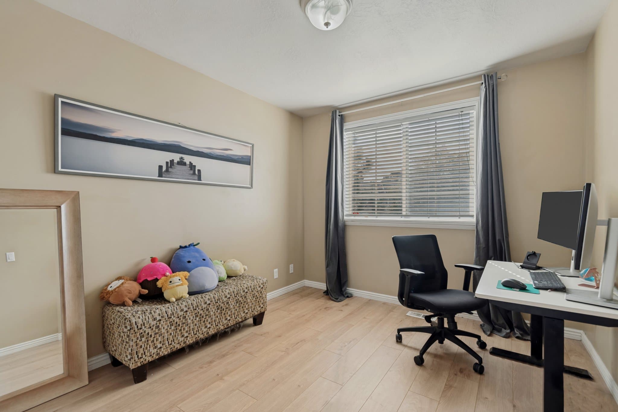 Draper House: 14767 S Brewster Dr
