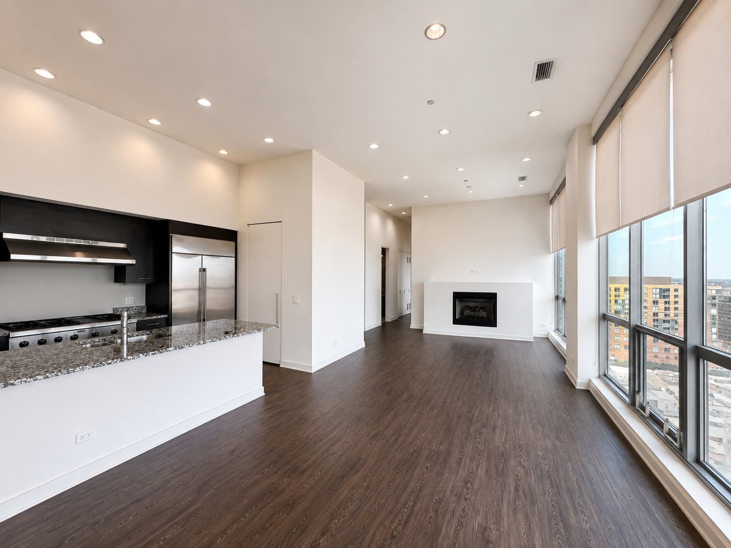 Chicago Condo: 900 W Huron