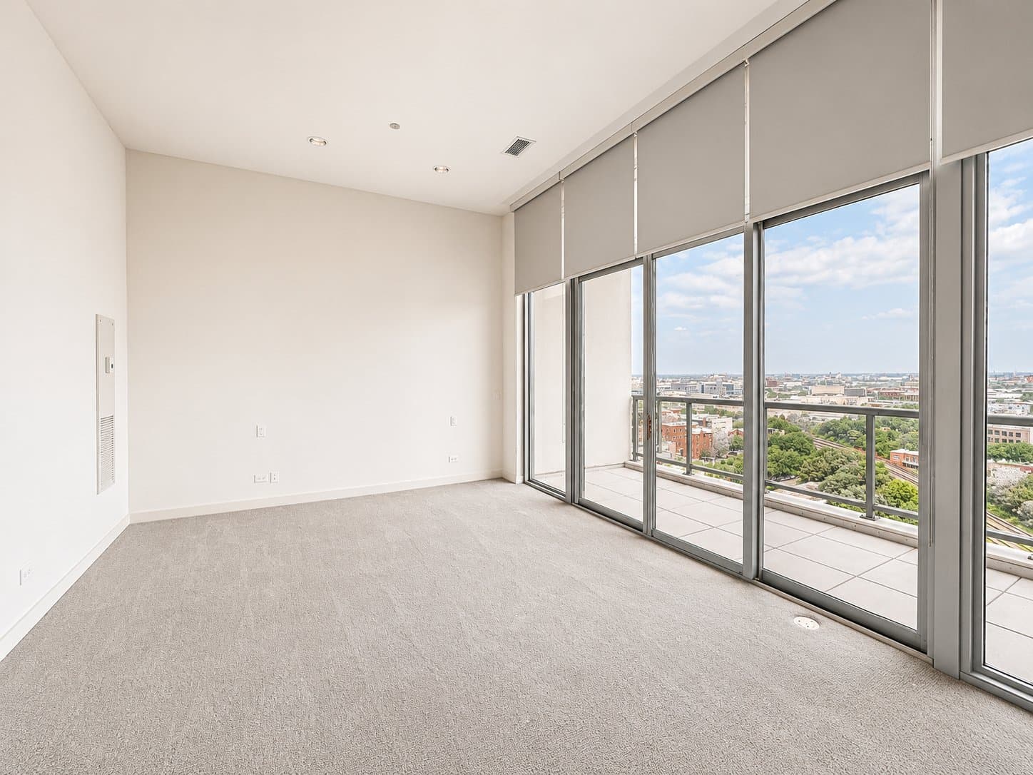 Chicago Condo: 900 W Huron