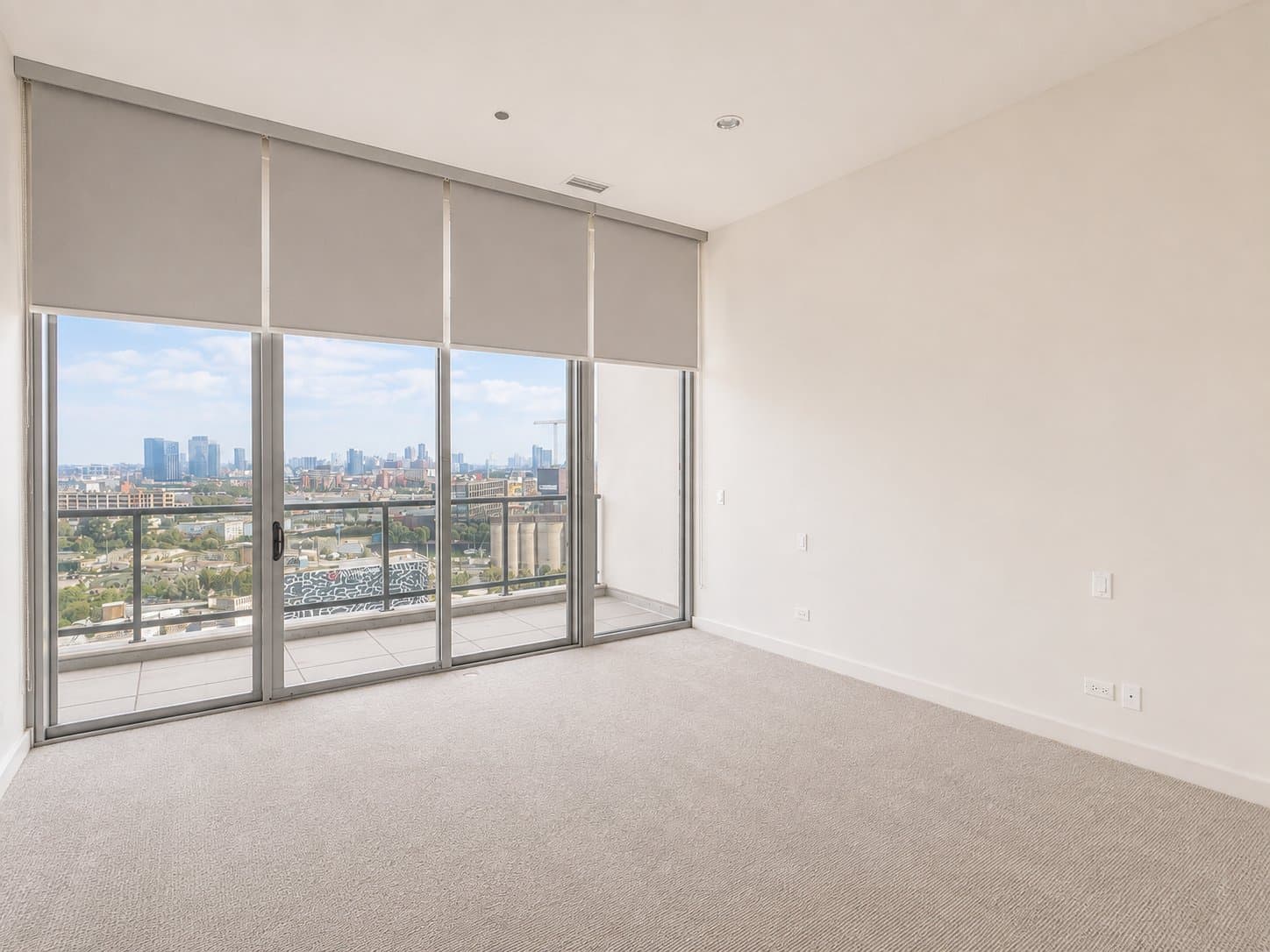 Chicago Condo: 900 W Huron