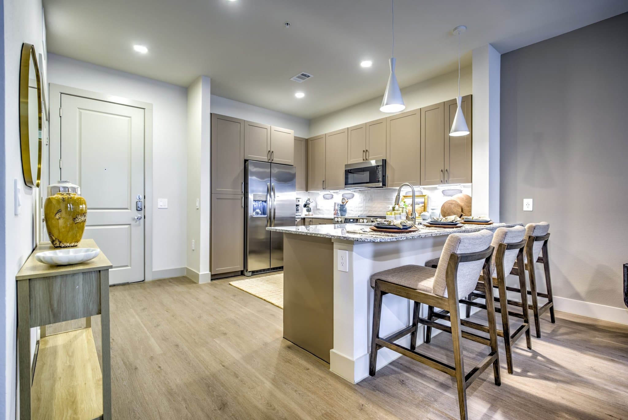 Dallas Apartment: 13970 Noel Rd