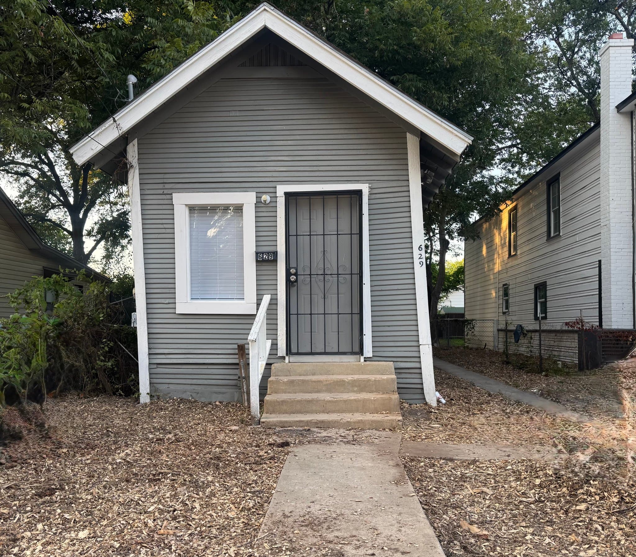 San Antonio House: 629 Potomac
