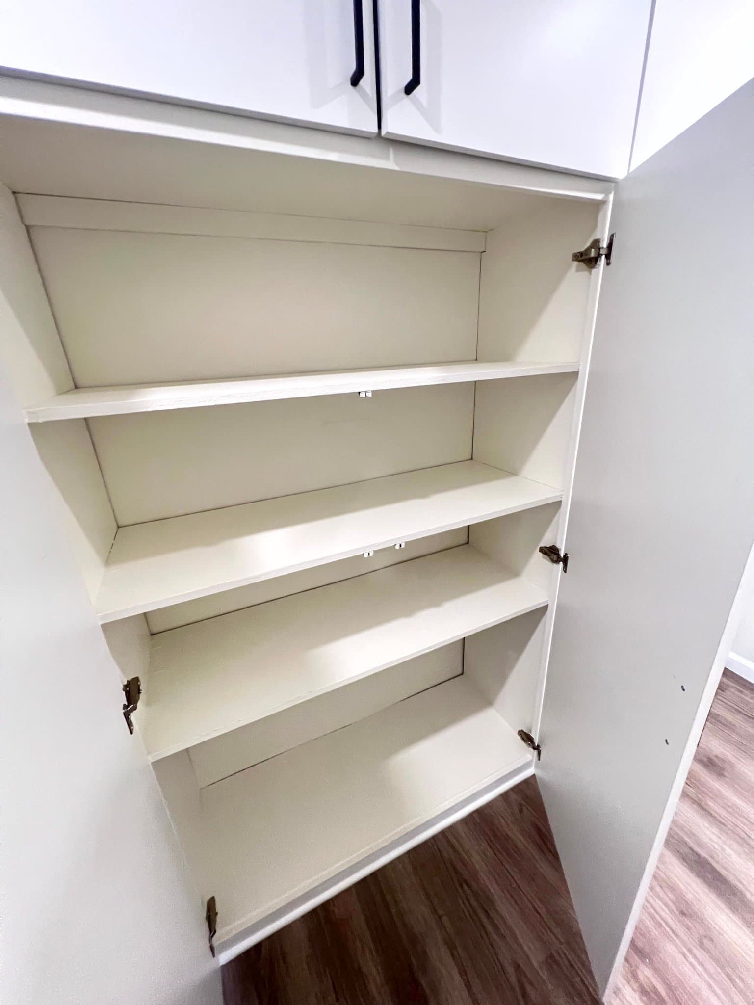 Santa Monica Apartment: 2408 Ocean Park