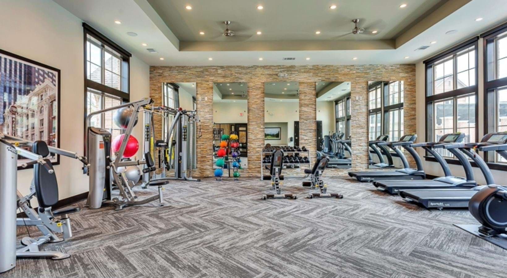 Dallas Apartment: 2400 Fort Worth Ave