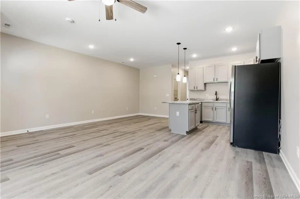 Charlestown Townhome: 131 Level street