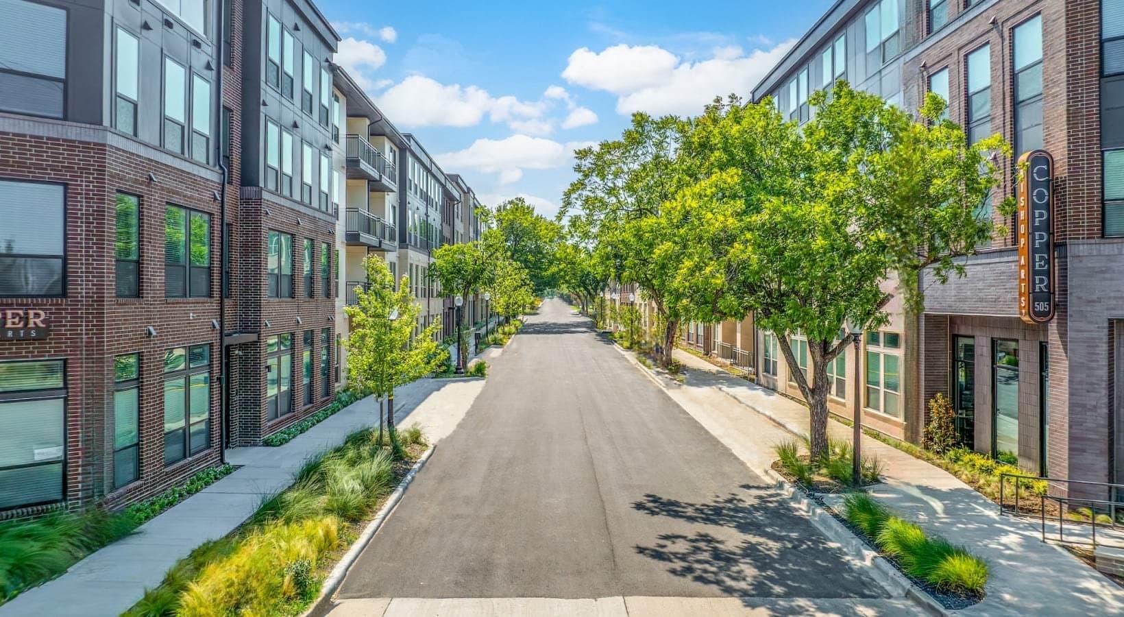 Dallas Apartment: 505 W 8th St
