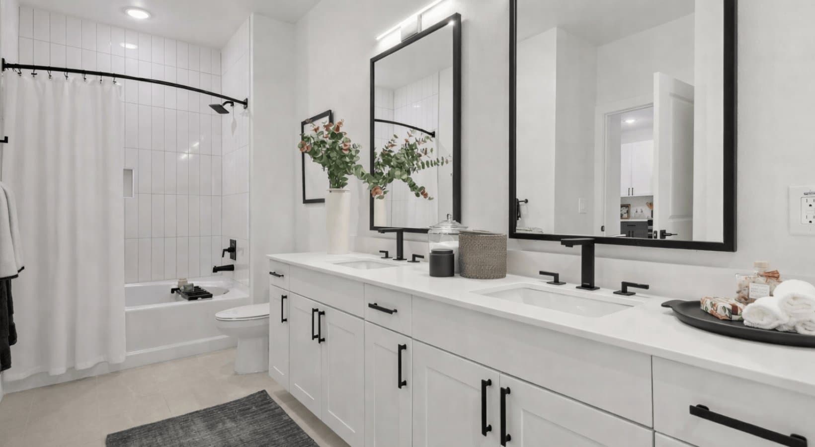 Dallas Apartment: 505 W 8th St