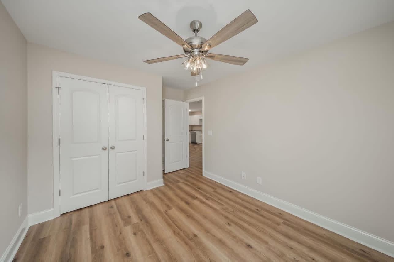 Warner Robins House: 120 Northlake Dr