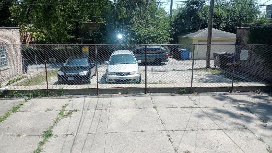 Chicago Apartment: 6943 South Indiana Avenue
