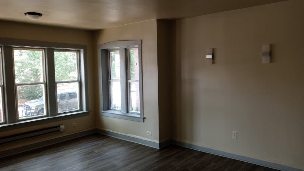 Chicago Apartment: 6943 South Indiana Avenue