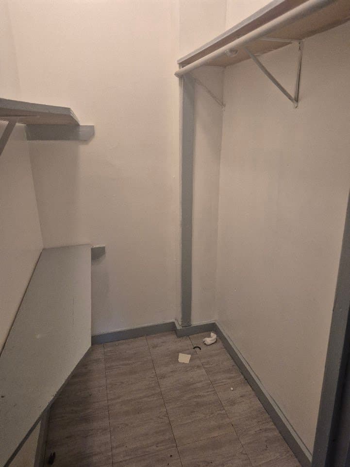 Chicago Apartment: 6943 South Indiana Avenue