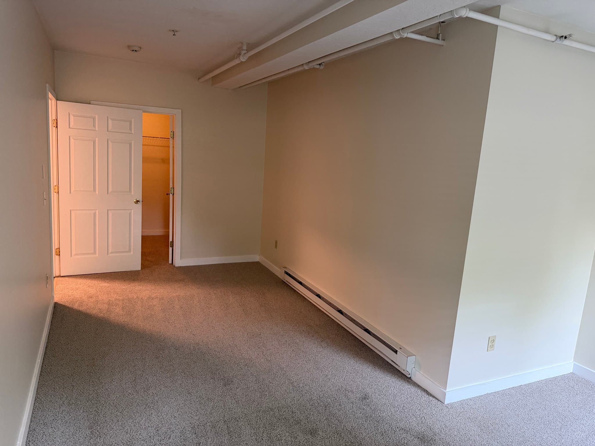 Amherst Apartment: 30 Gatehouse Road