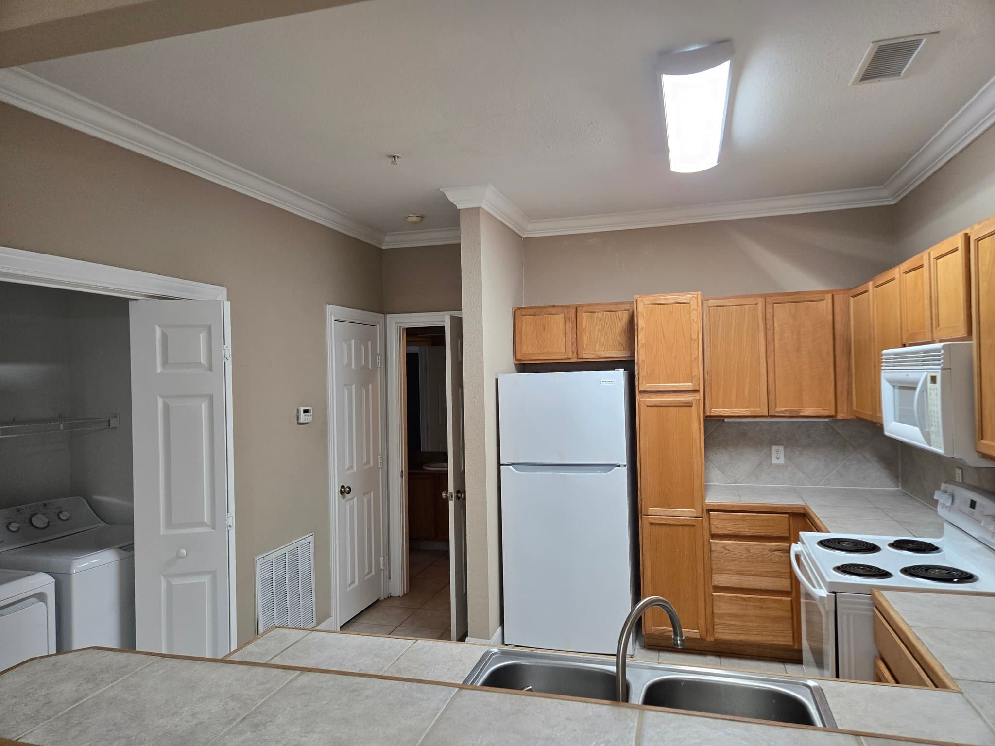 College Station Townhome: 801 Luther