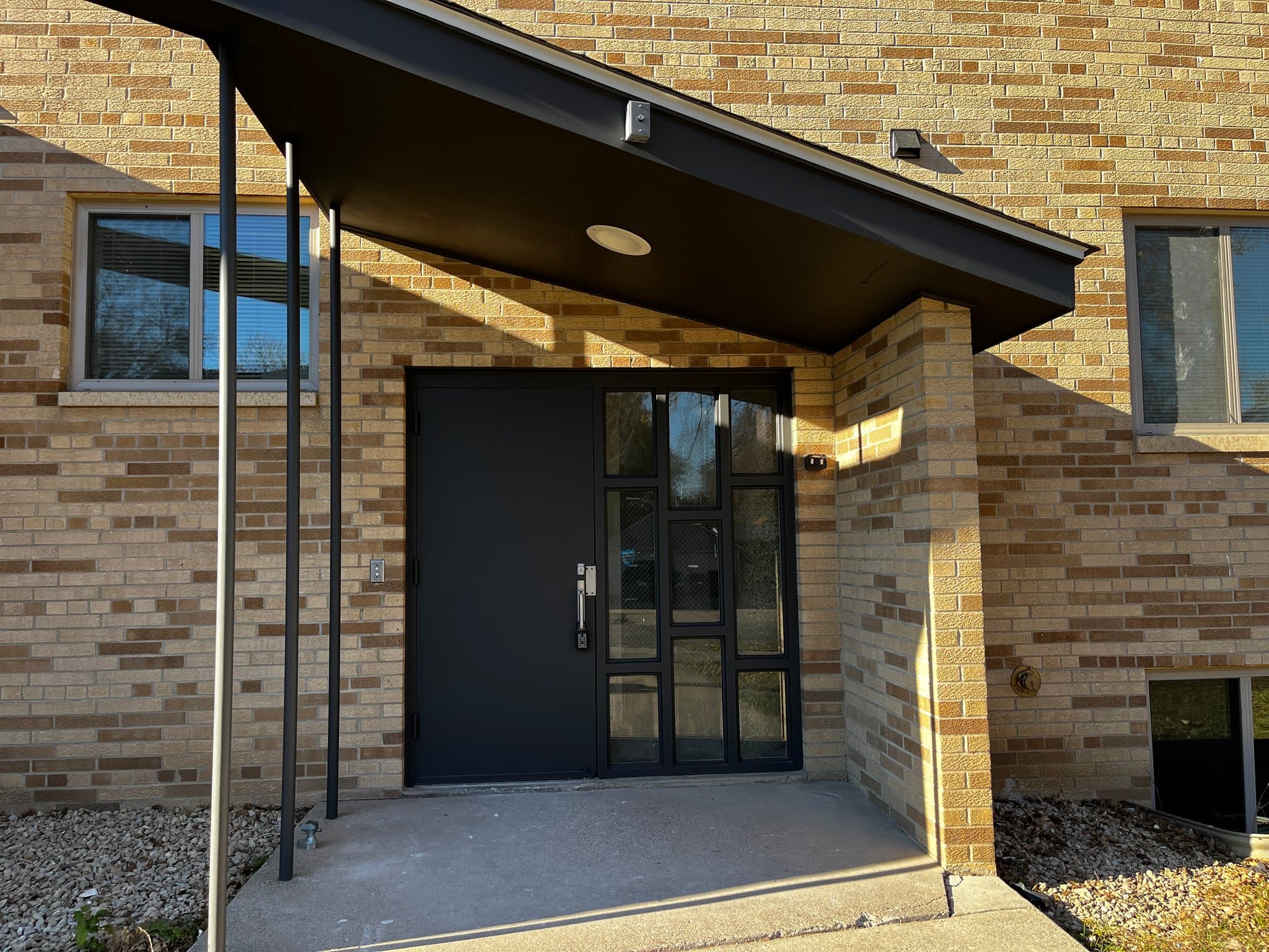 Red Wing Apartment: 480 8th St. W.