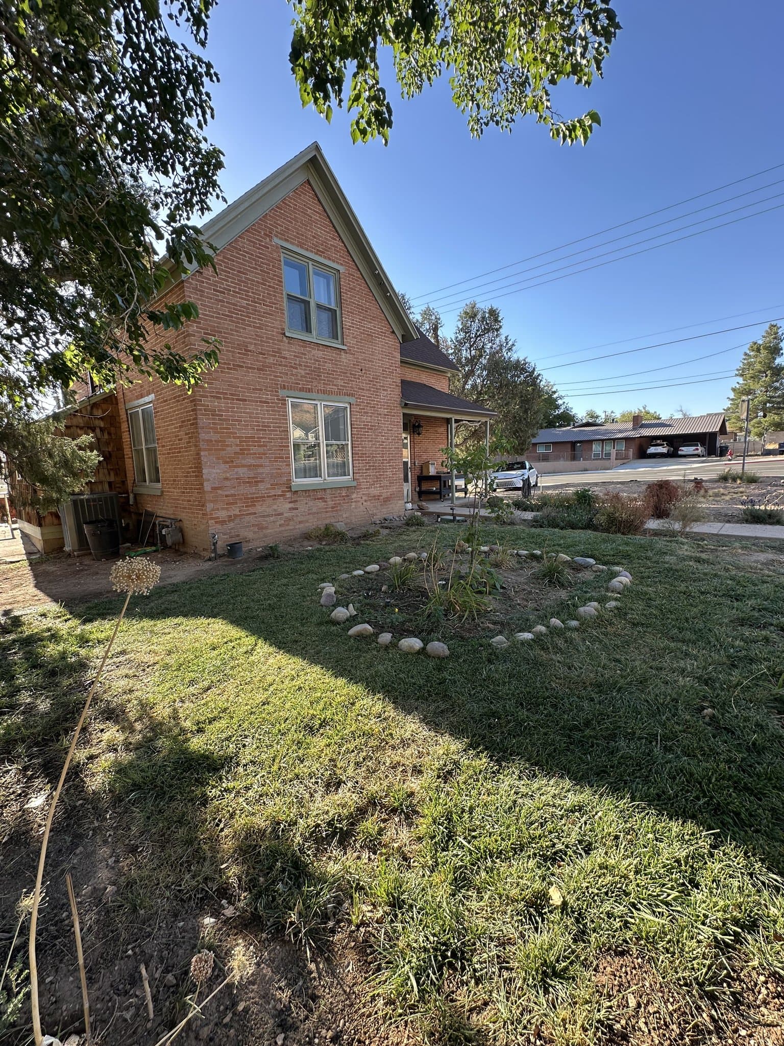 Hurricane House: 83 N State Street