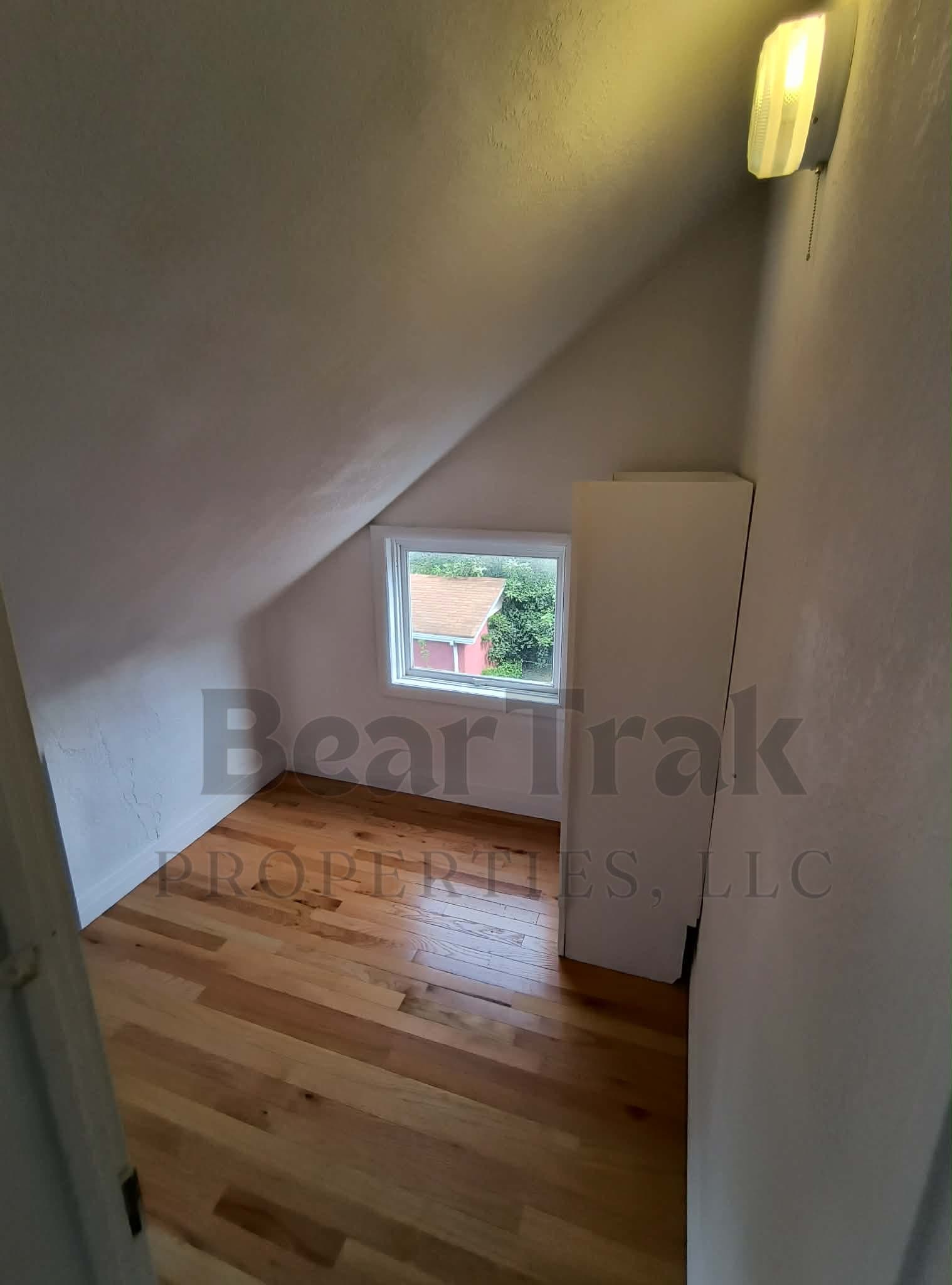 Wellsburg Townhome: 1339 Charles Street