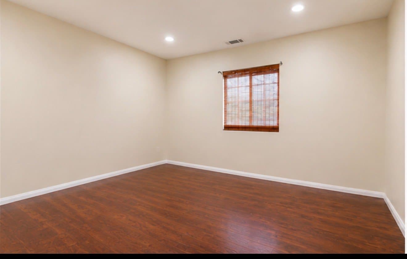Lakewood House: 5439 Bonfair Ave