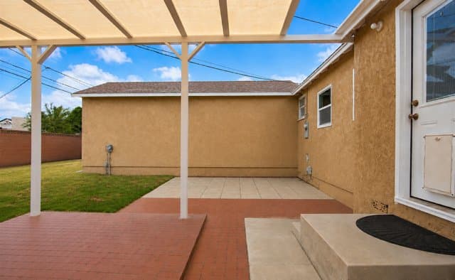 Lakewood House: 5439 Bonfair Ave