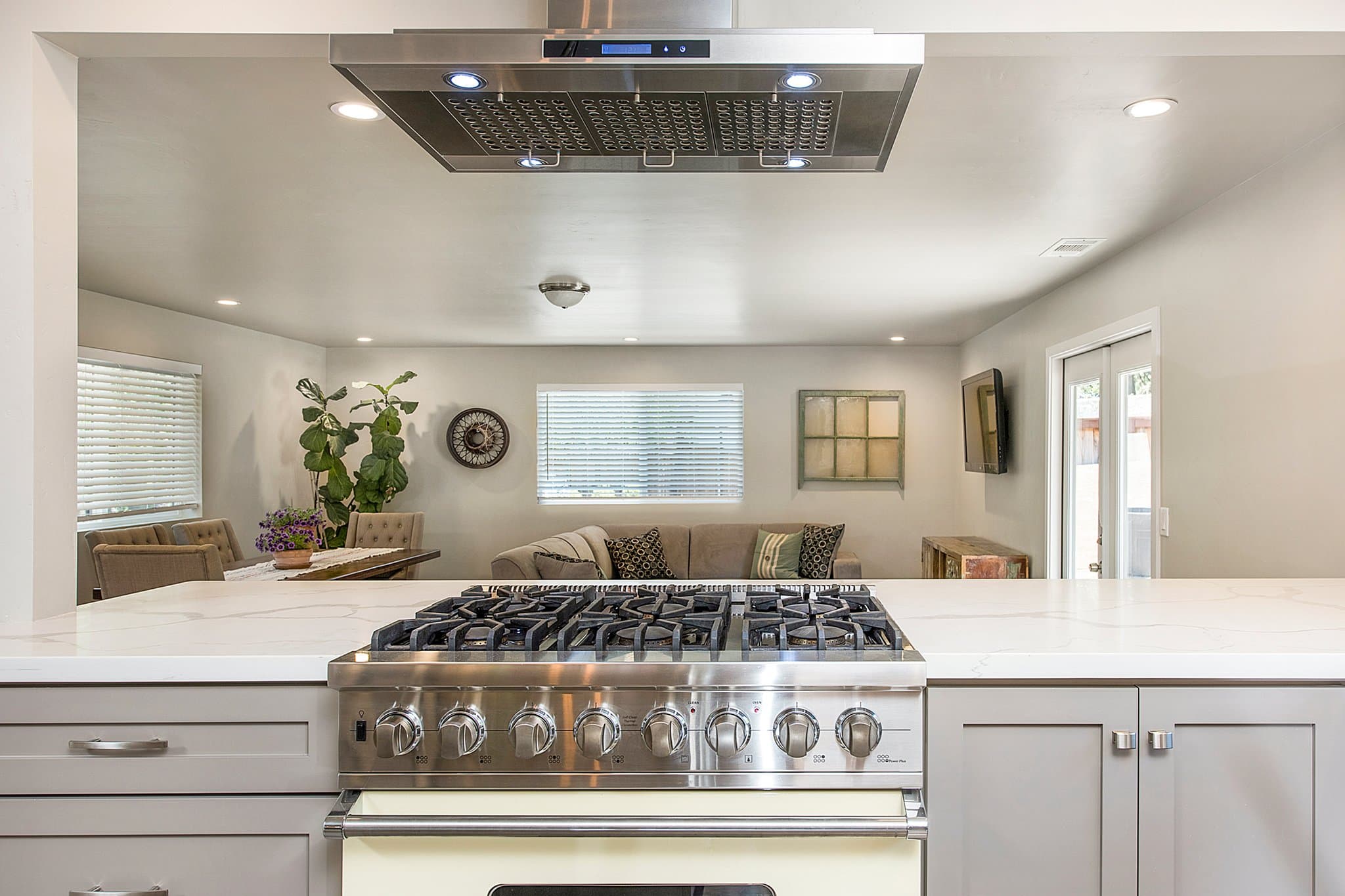 Calistoga House: 1101 Silver St