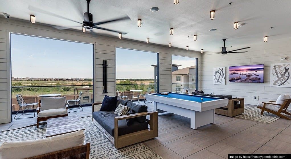 Grand Prairie Apartment: 3850 Double Oak Ave