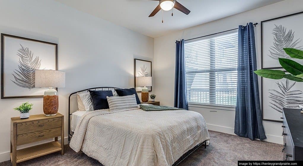 Grand Prairie Apartment: 3850 Double Oak Ave