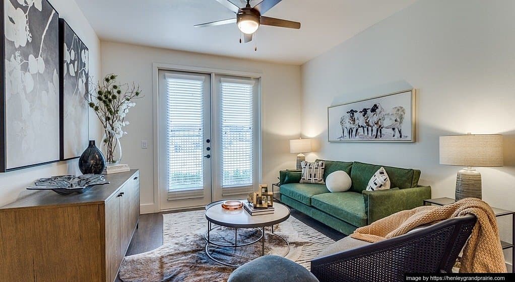 Grand Prairie Apartment: 3850 Double Oak Ave