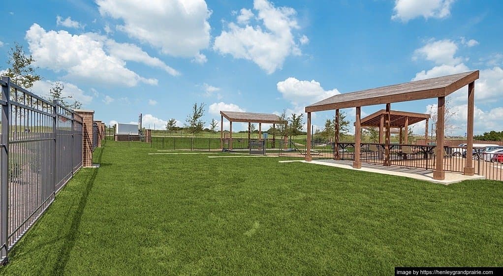 Grand Prairie Apartment: 3850 Double Oak Ave