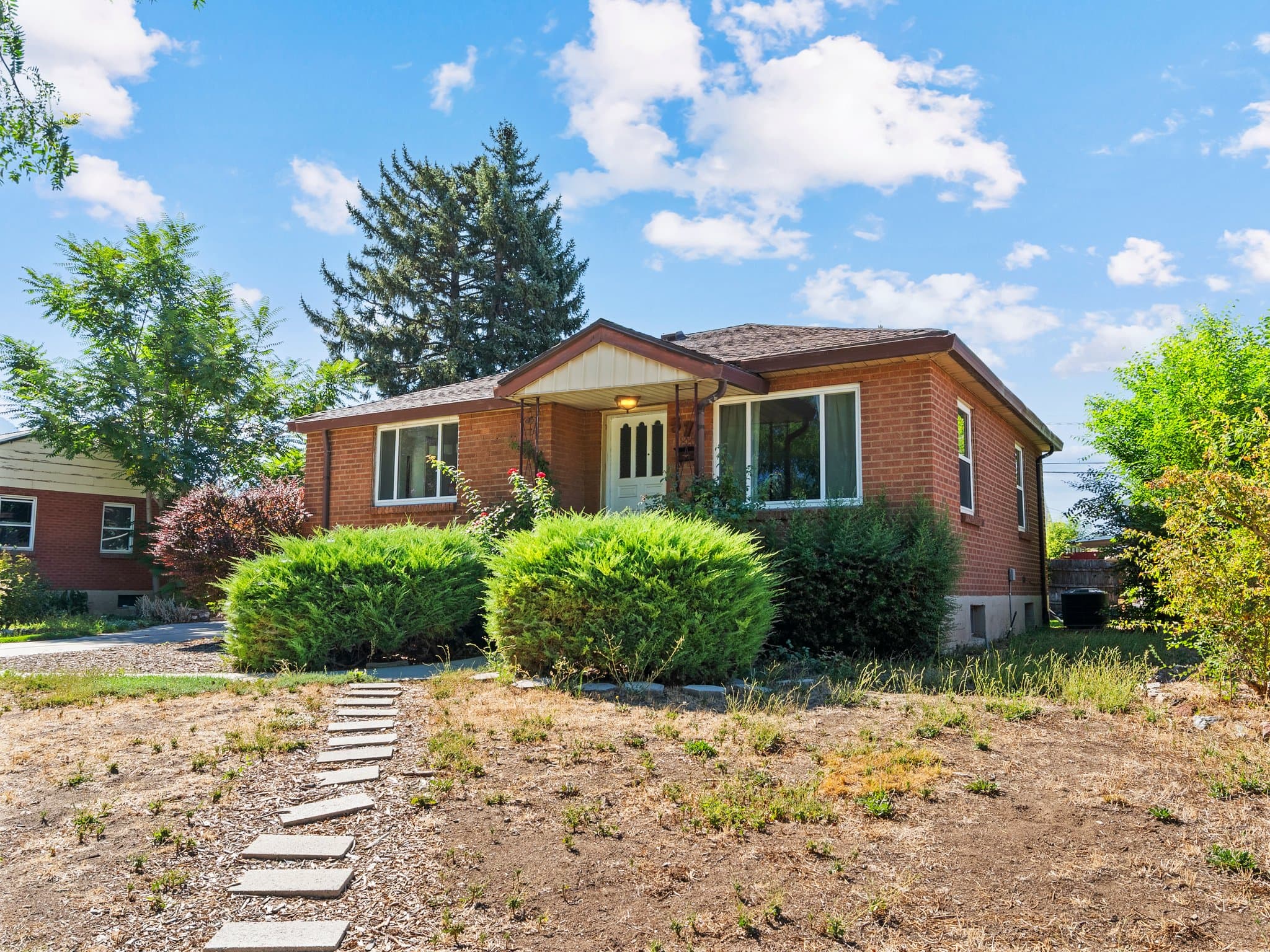 Salt Lake City House: 576 E 3635 S