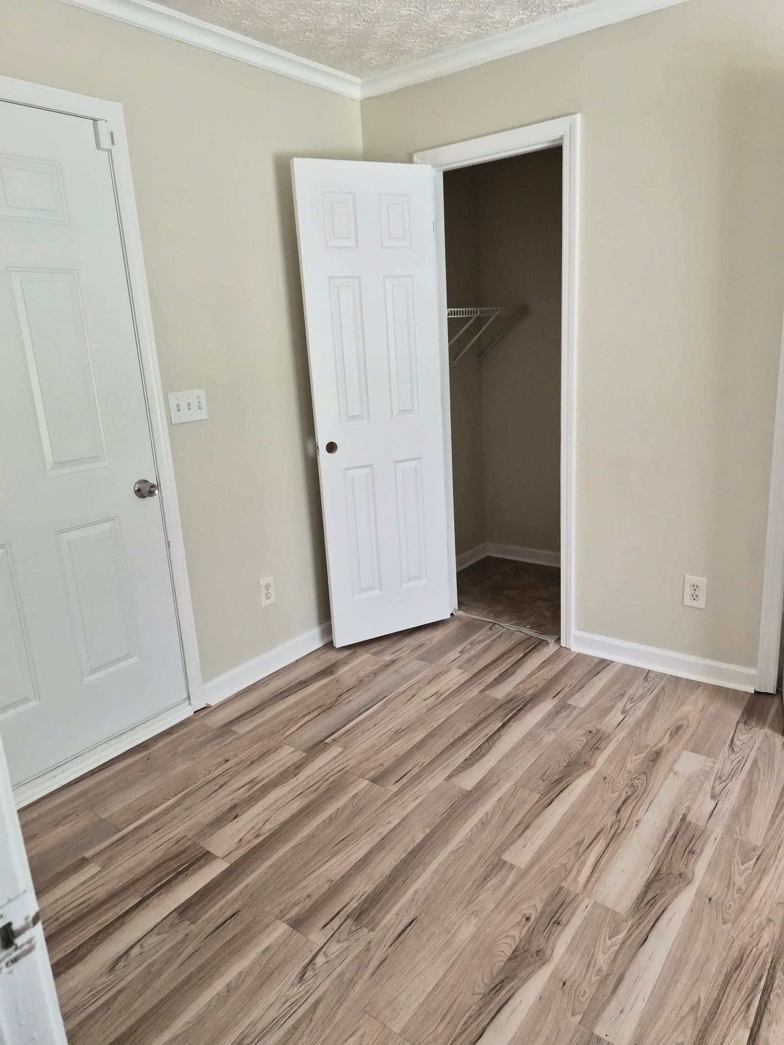 Newnan House: 23 Potomac Trl