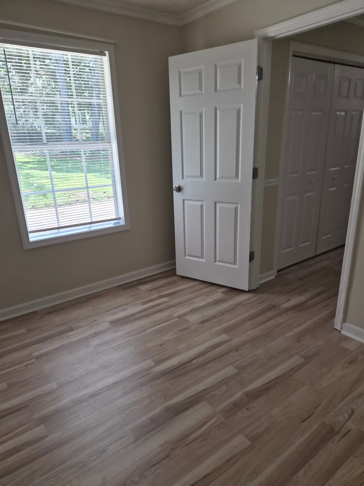 Newnan House: 23 Potomac Trl