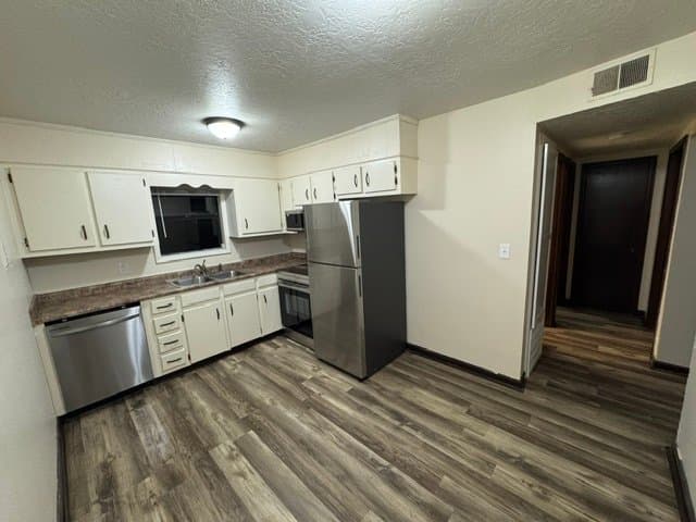 Union City Apartment: 705 W Washington St
