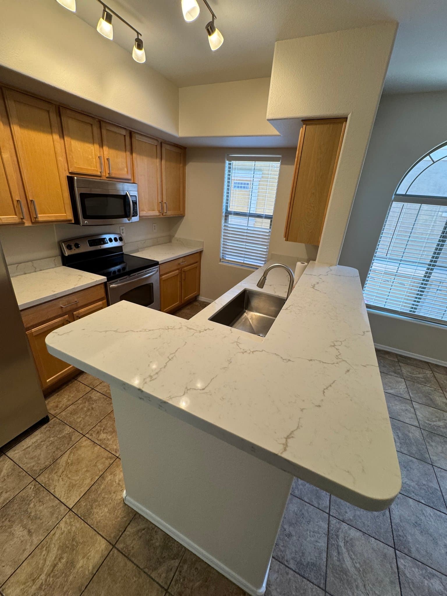 Chandler Townhome: 900 S 94th St