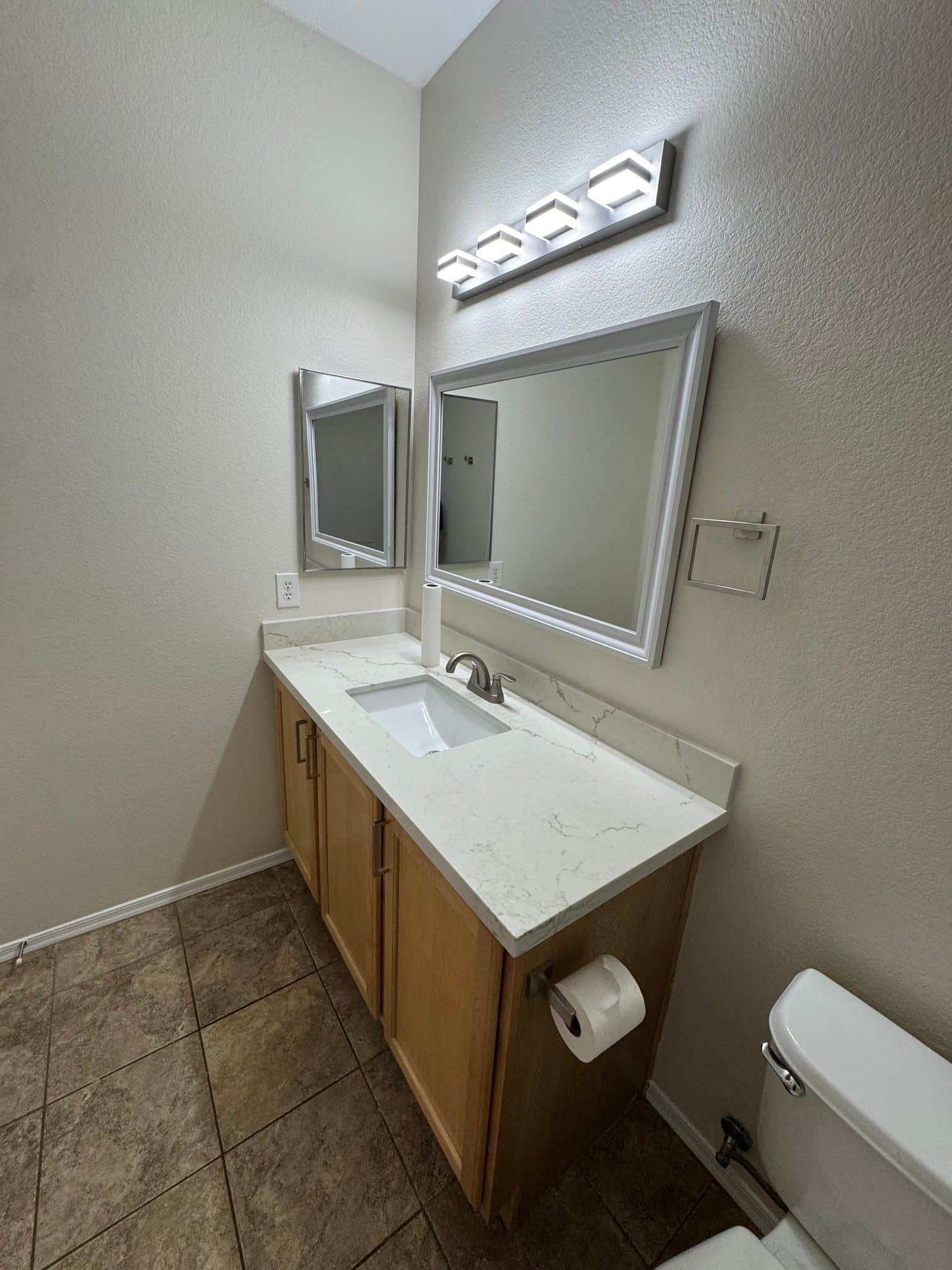 Chandler Townhome: 900 S 94th St