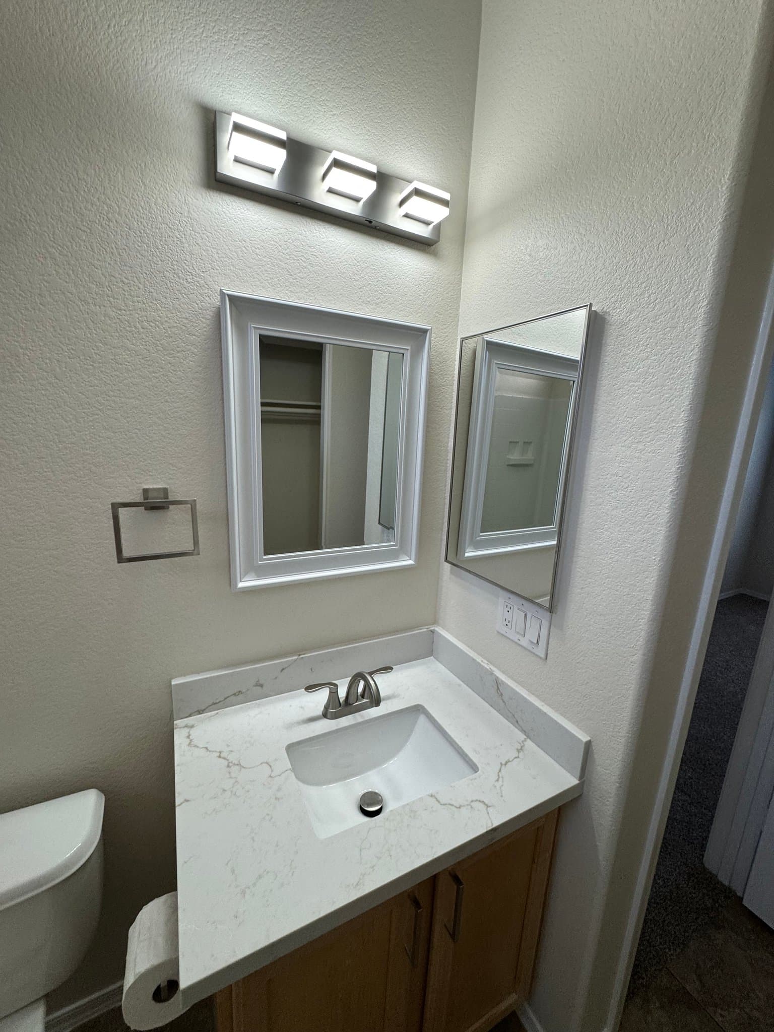 Chandler Townhome: 900 S 94th St