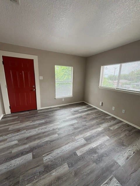 San Antonio Multiplex: 10910 Baltic