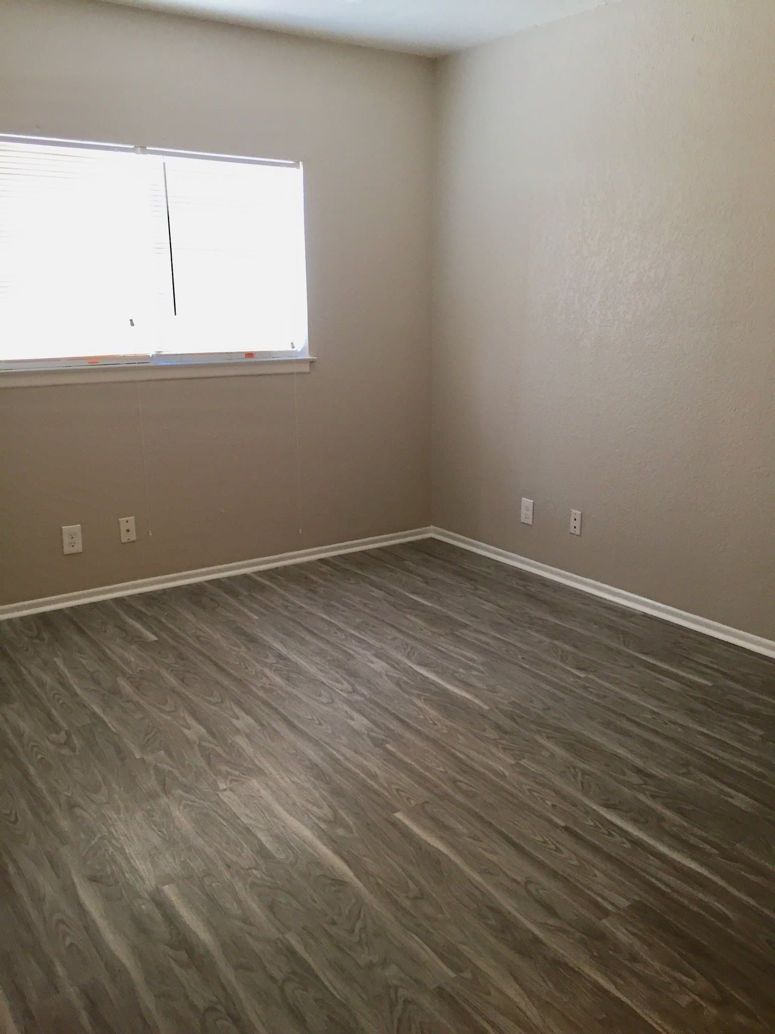 San Antonio Multiplex: 10910 Baltic