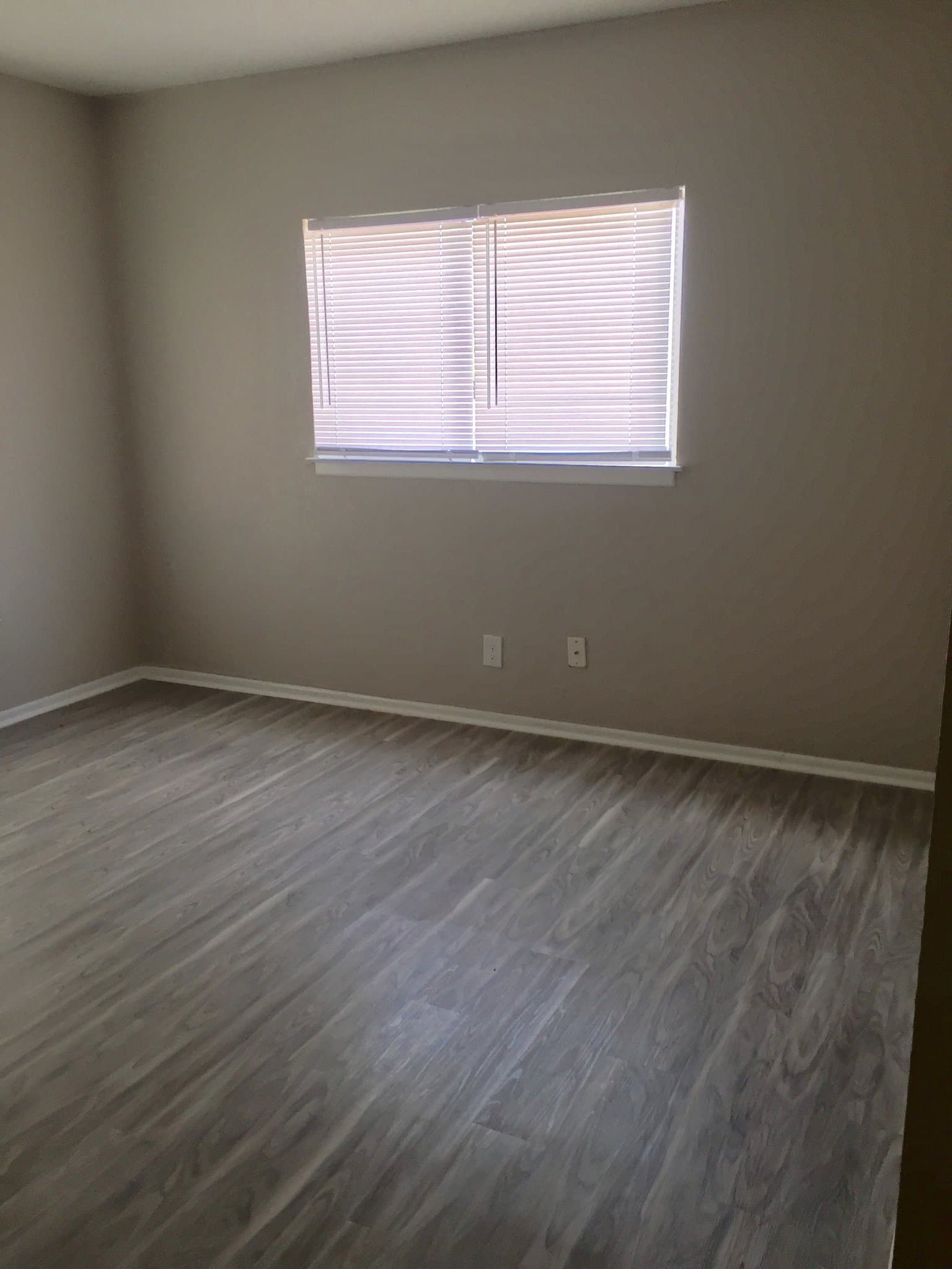 San Antonio Multiplex: 10910 Baltic