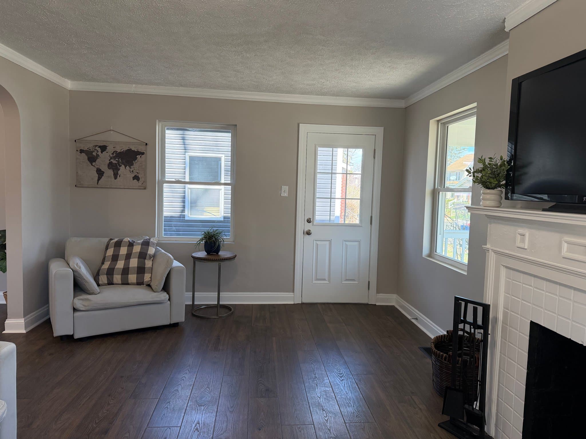 Columbus House: 1373 Oakwood Ave