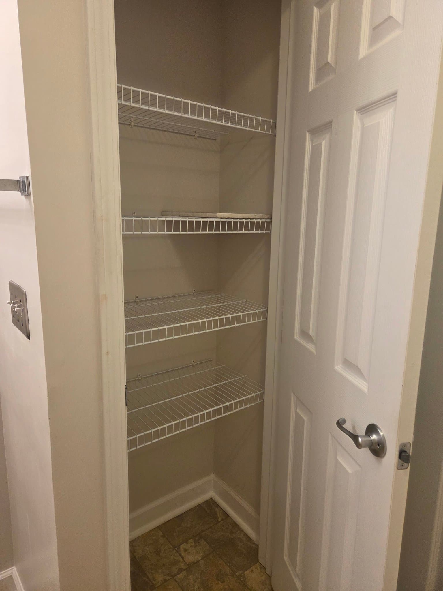 Jamestown Condo: 5236 Hilltop Rd