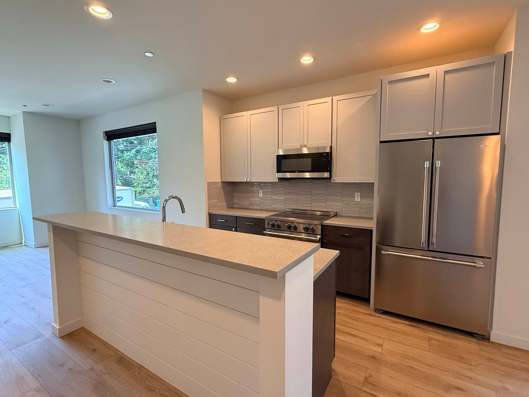Shoreline Townhome: 18526 Densmore Ave N