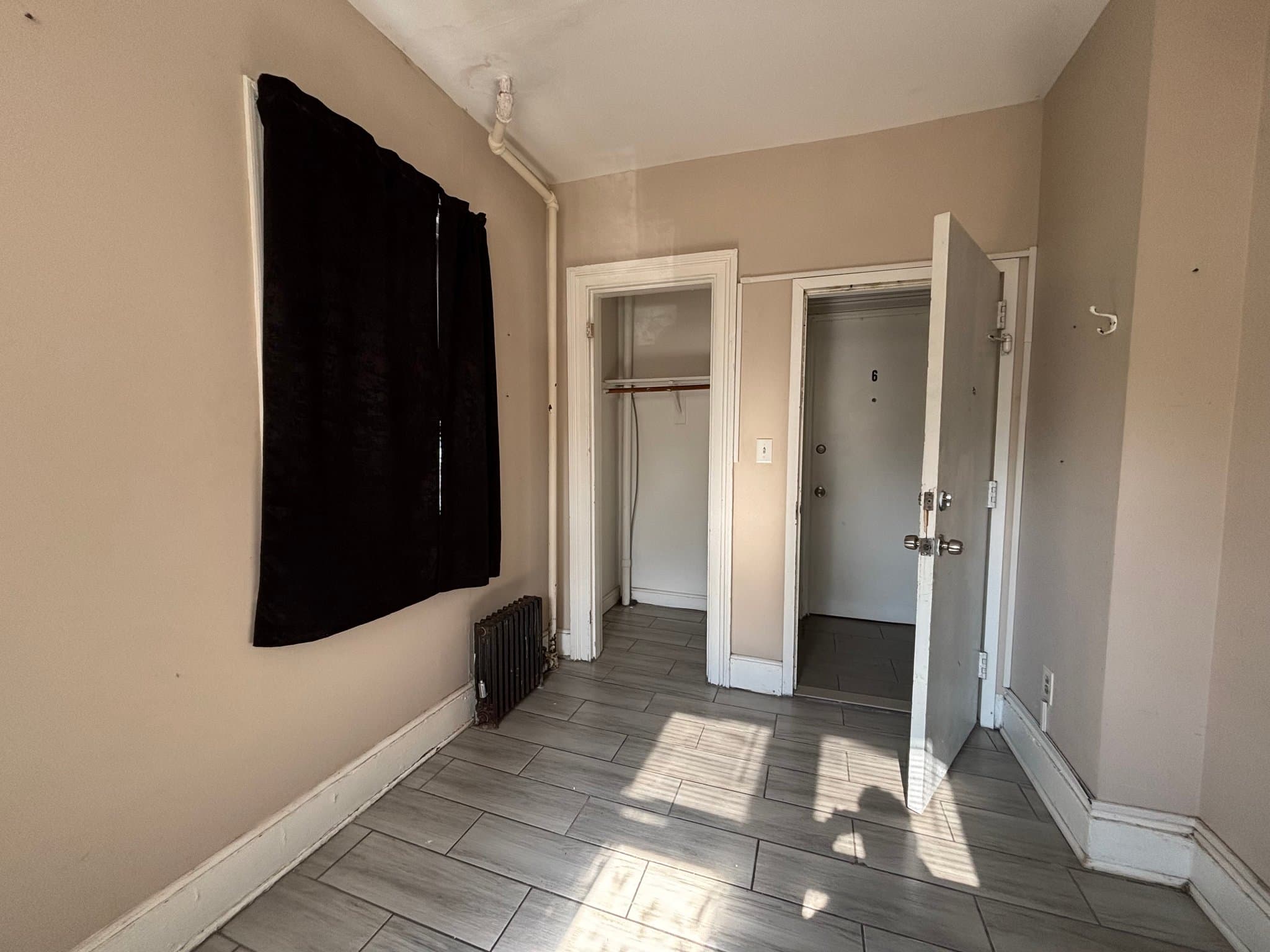 Elizabeth Single Room: 62 Dehart Pl